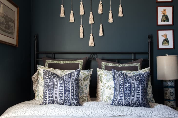 60 Above-Bed Decorating Ideas - What to Put On a Wall Above a Bed